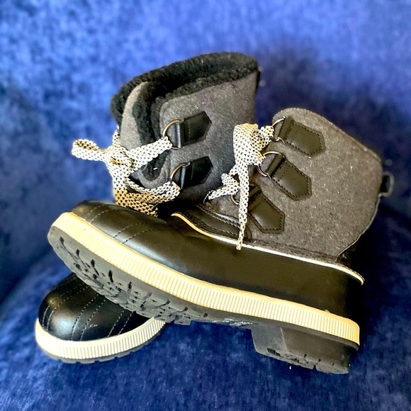 Totes • Kids Snow Boots - Picture 7 of 7